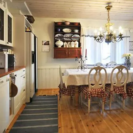 Lövkulla With Sauna Huvilat